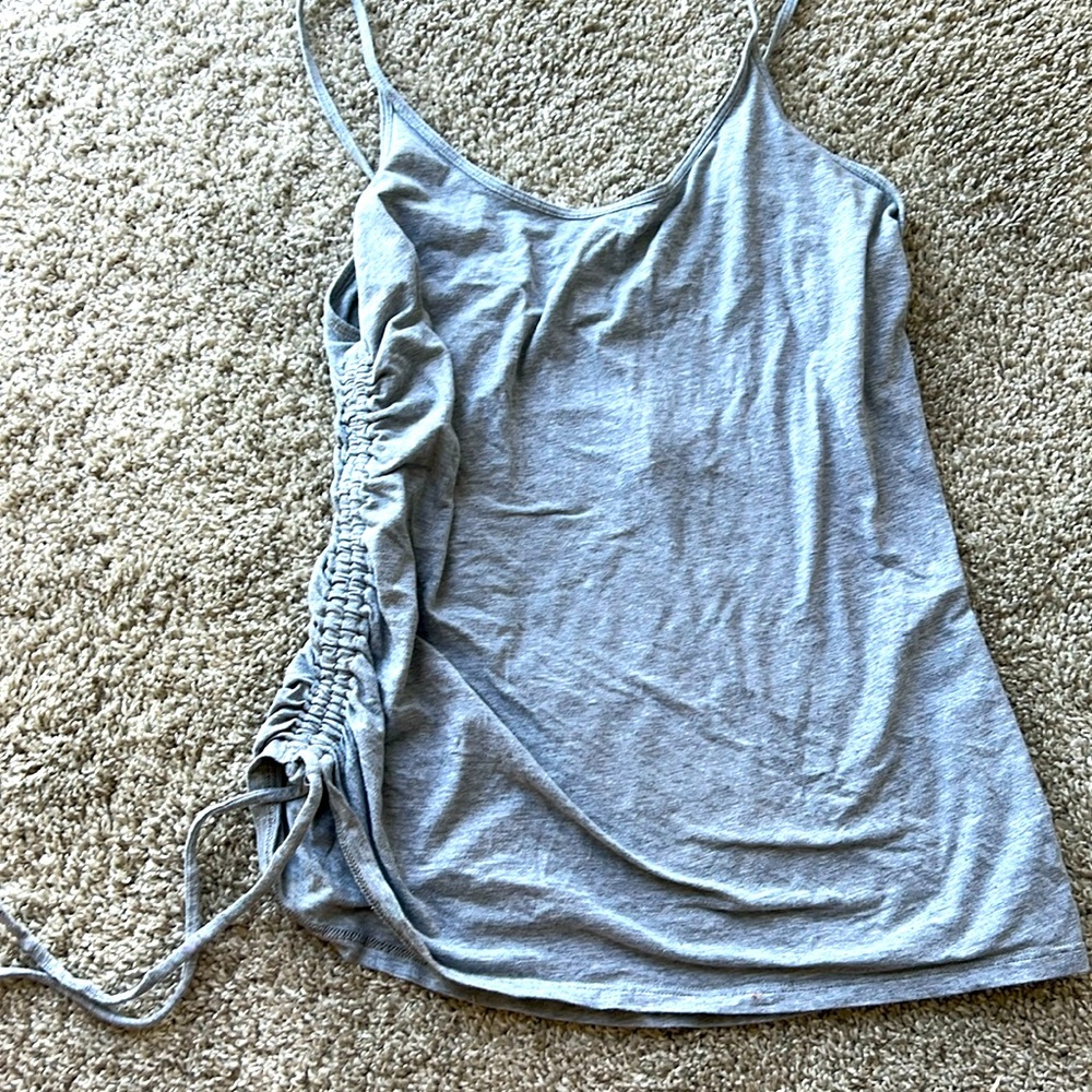 Lululemon workout grey tank